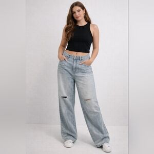 💙 Light Wash Oversized Wide Leg Jeans – Size L 💙